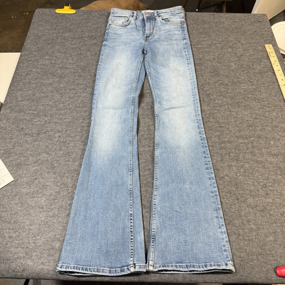 Zara Womens US 4 70s-Style Distressed Stretch Flare Leg Light Wash Jeans Y2K
